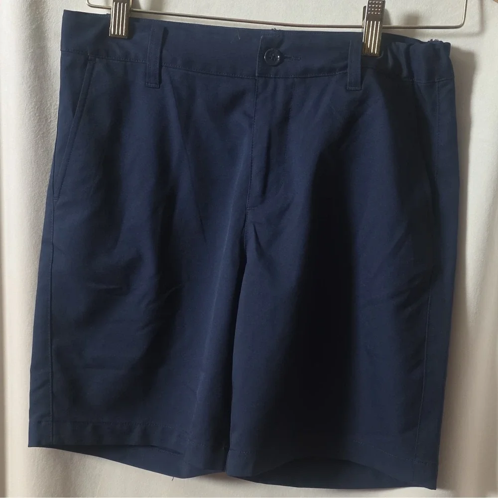 Puma youth boys navy performance shorts. Size large (13-14Y), made in Vietnam.